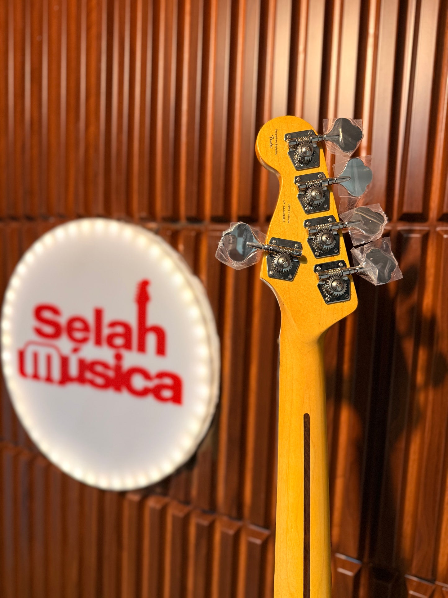 Bajo Eléctrico Squier Classic Vibe ‘70s Jazz Bass V 5 Cuerdas – Natural