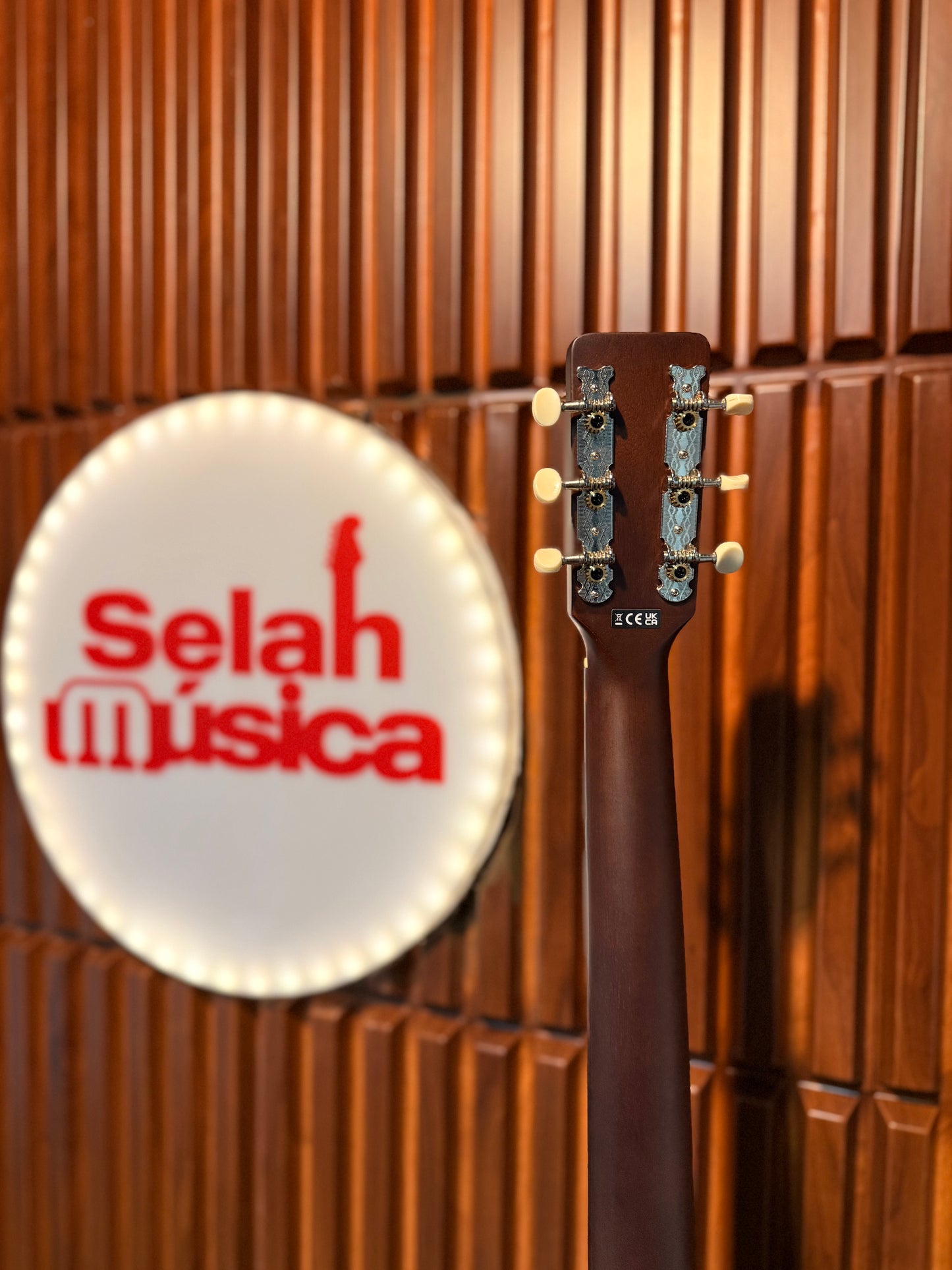 Guitarra electroacústica Gretsch Jim Dandy Deltoluxe Concert – Black