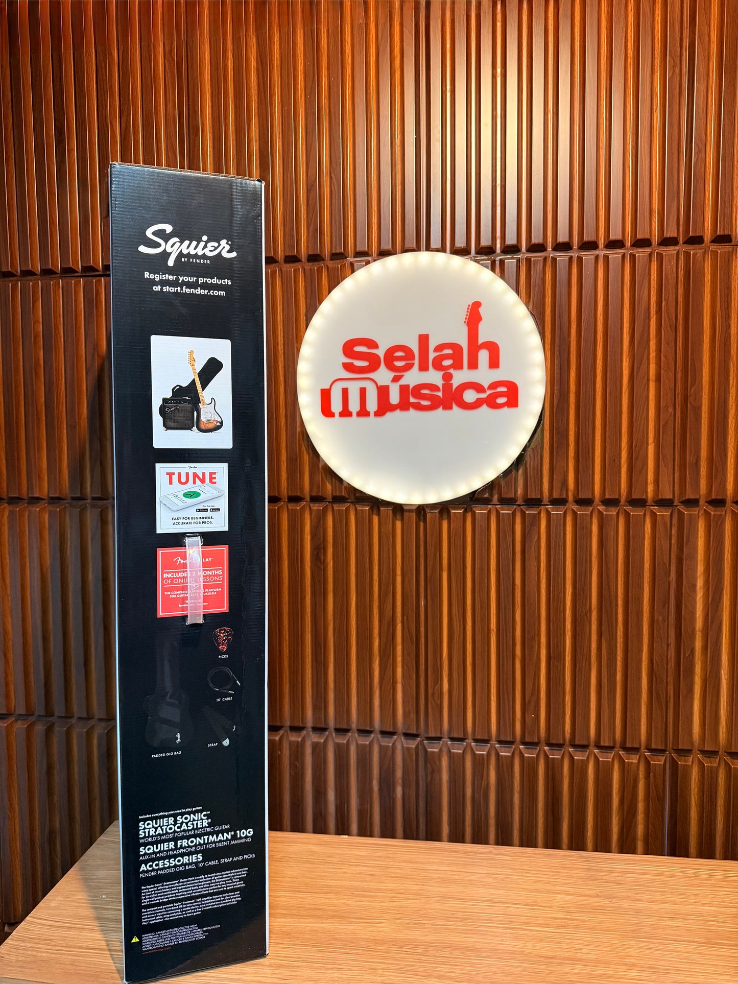 Paquete de guitarra eléctrica Fender Squier Stratocaster Sonic