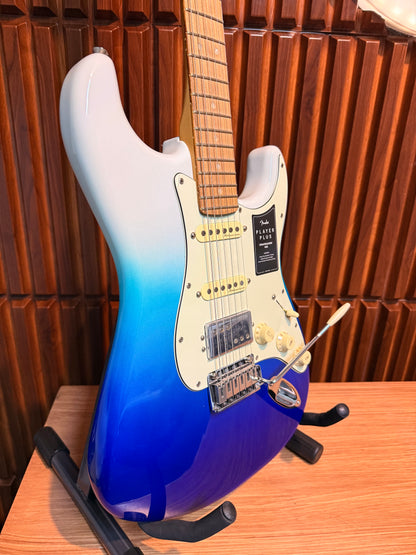 Guitarra Fender Player Plus Stratocaster HSS Belair Blue