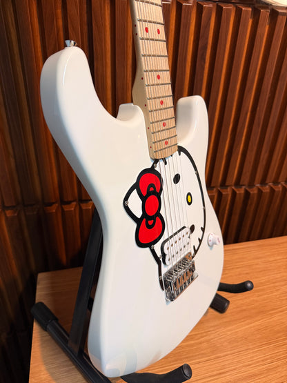 Guitarra Fender x Hello Kitty Stratocaster White Finish