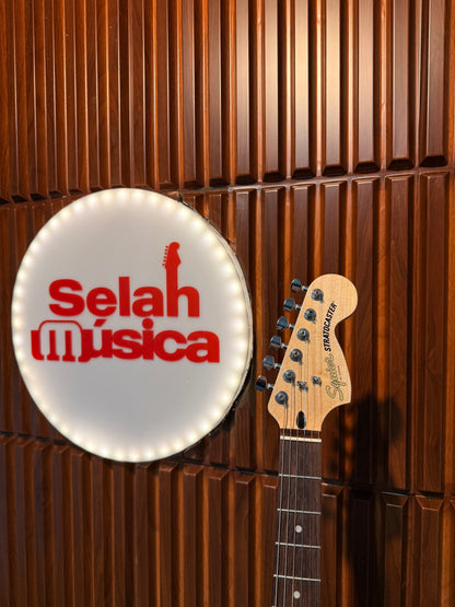 Guitarra Squier Affinity Series Stratocaster Junior HSS Ice Blue Metallic