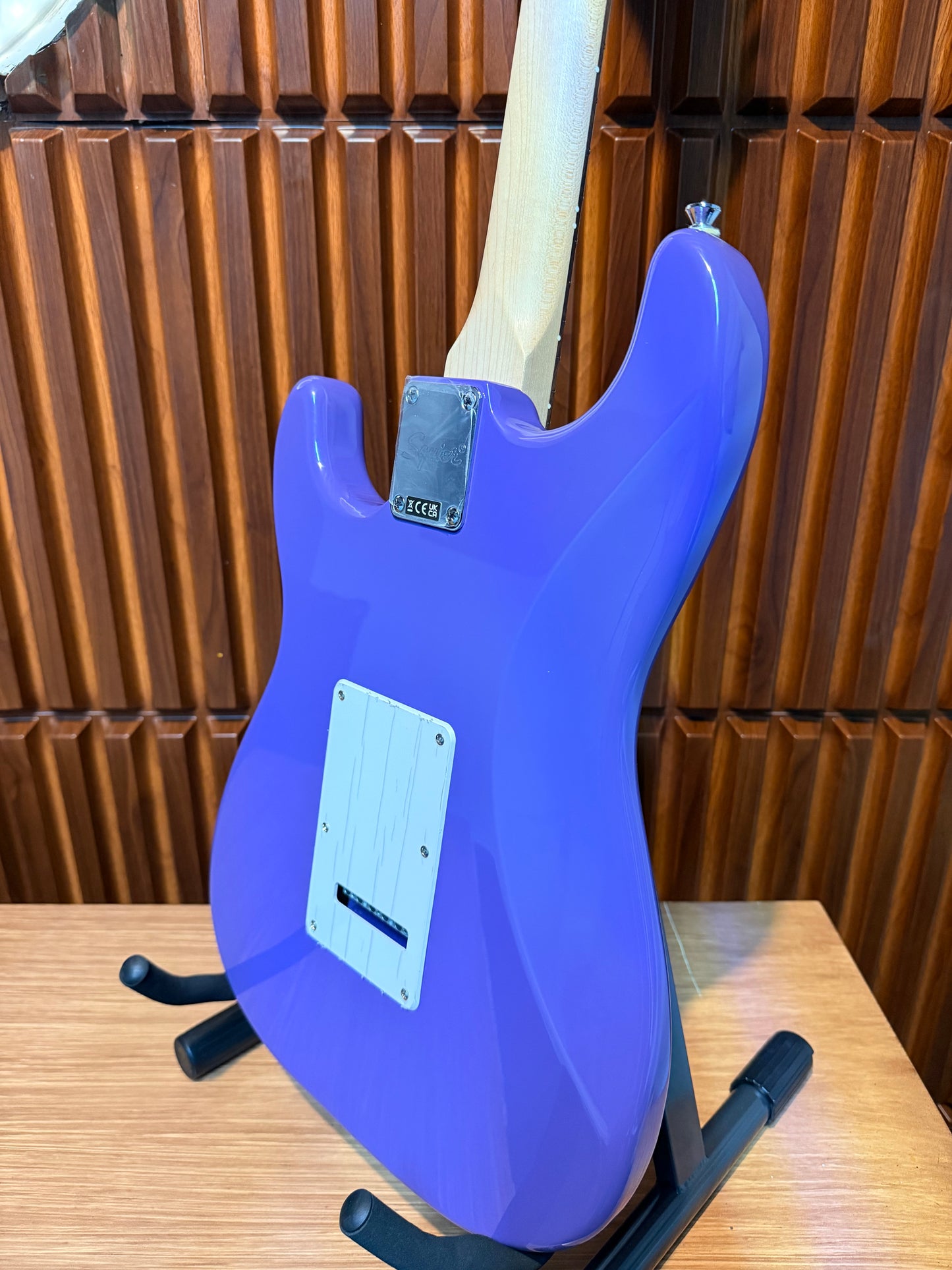 Guitarra Squier Sonic® Stratocaster® Ultraviolet