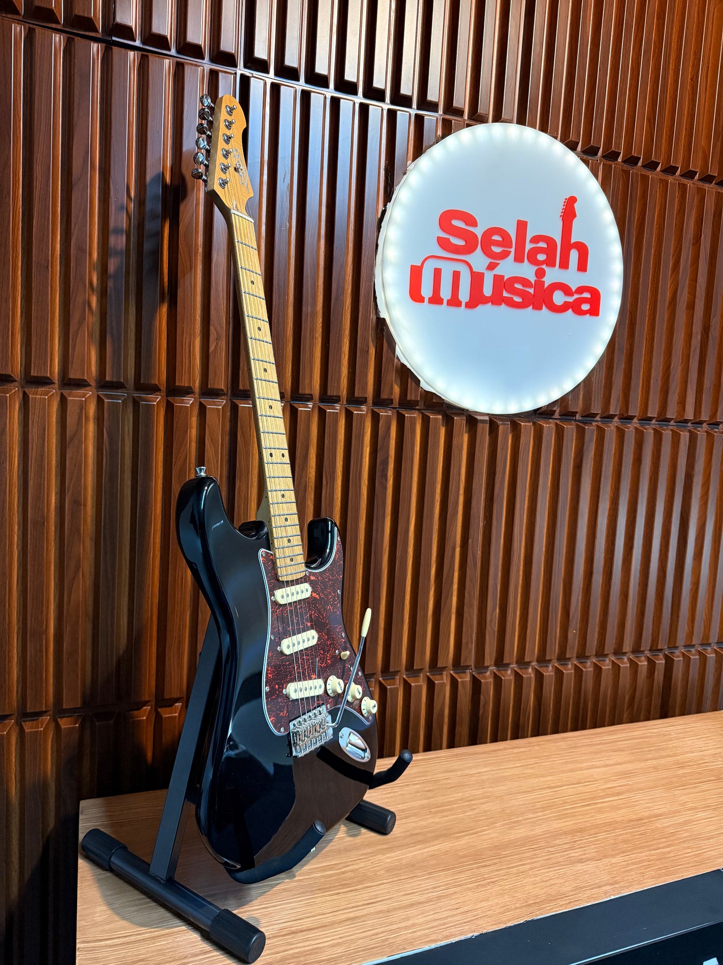 Guitarra Jet Guitars JS-300 Stratocaster black