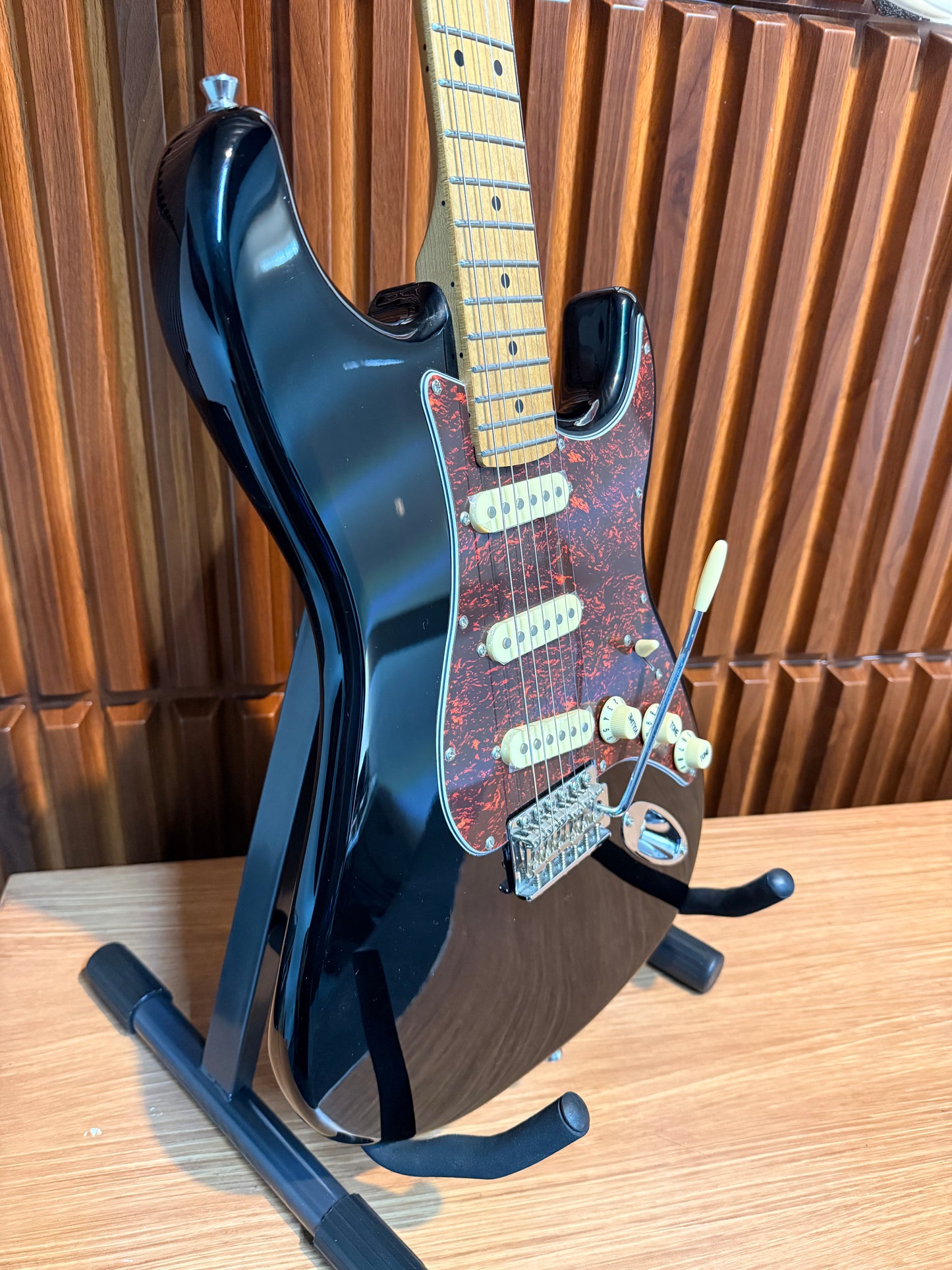 Guitarra Jet Guitars JS-300 Stratocaster black