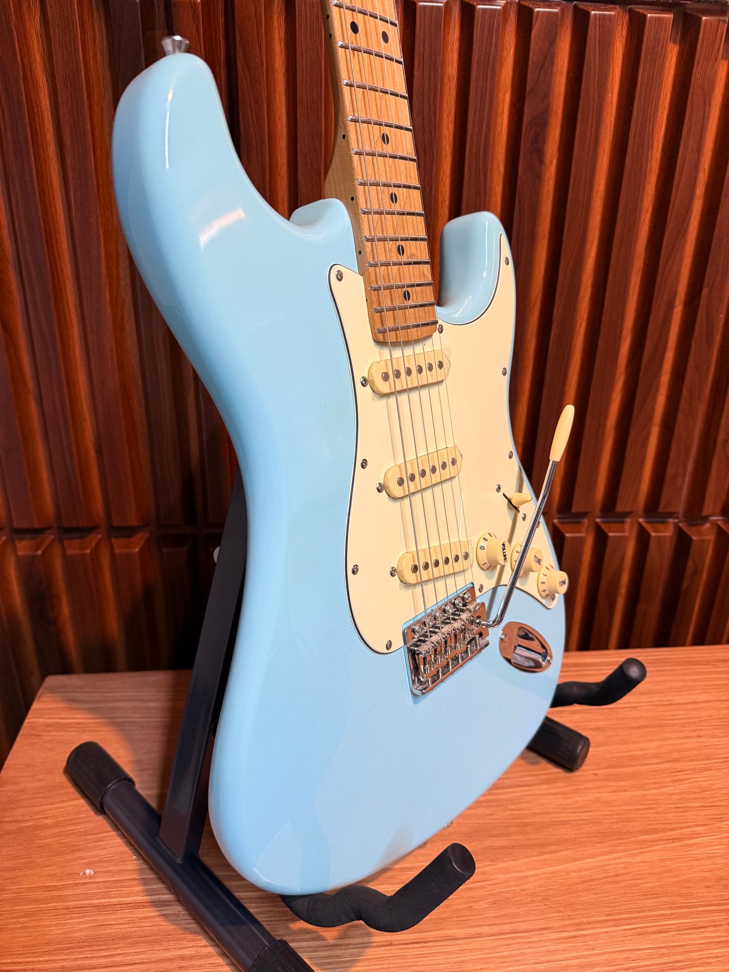 Guitarra Jet Guitars JS-300 Stratocaster Sonic Blue