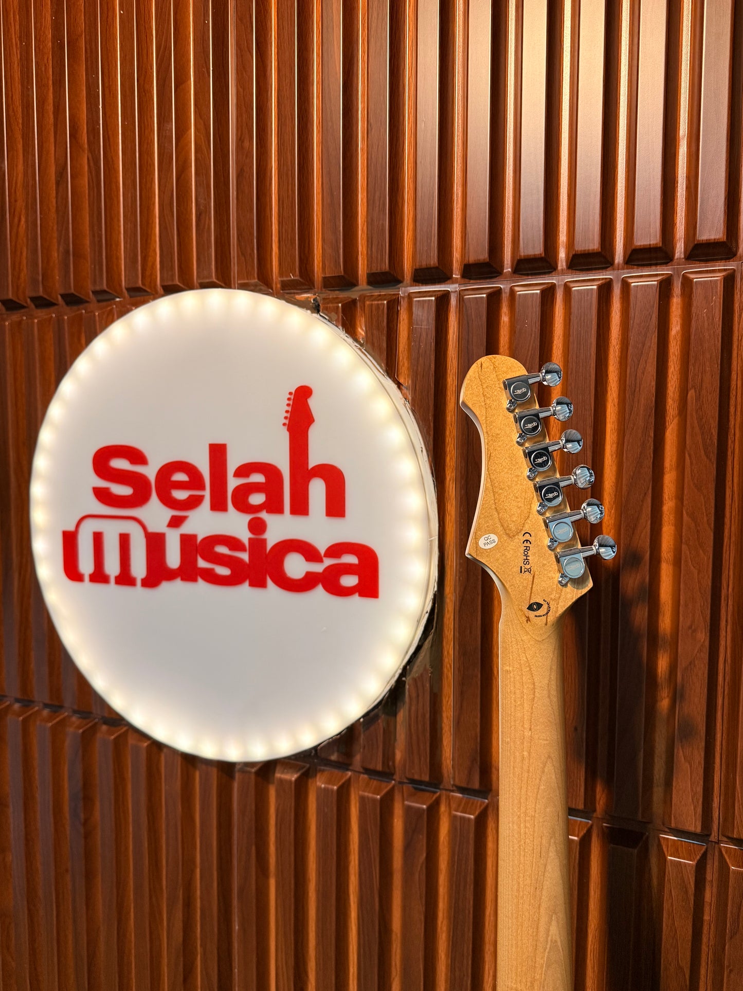Guitarra Jet Guitars JS-300 Stratocaster Sonic Blue