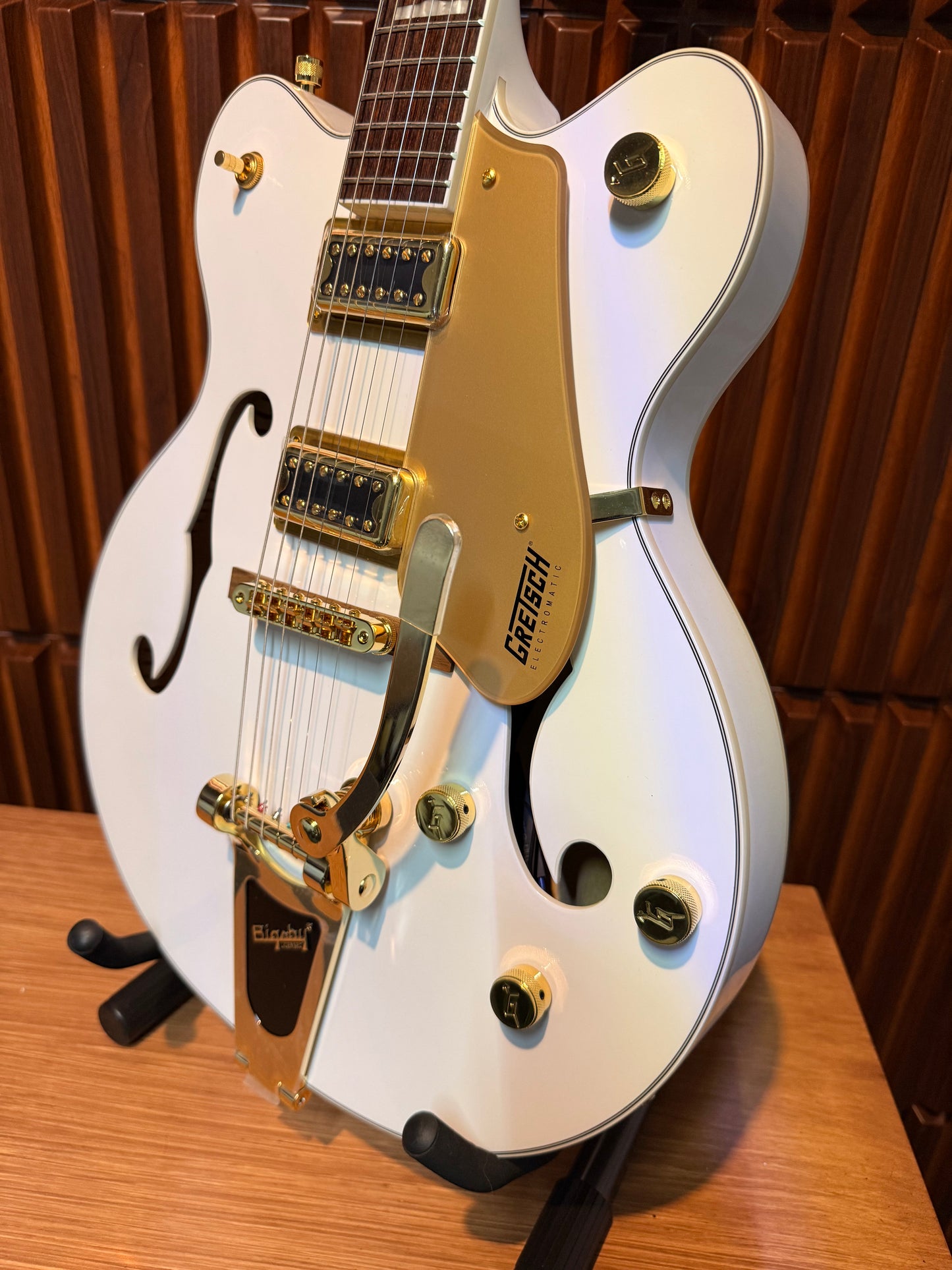 Guitarra Gretsch G5422TG Electromatic Classic Hollow Body White
