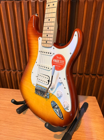 Guitarra Squier Affinity Series Stratocaster FMT HSS – Sienna Sunburst