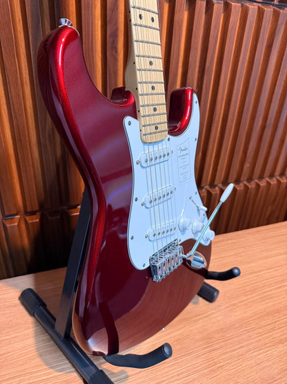 Guitarra Fender Standard Stratocaster – Candy Cola