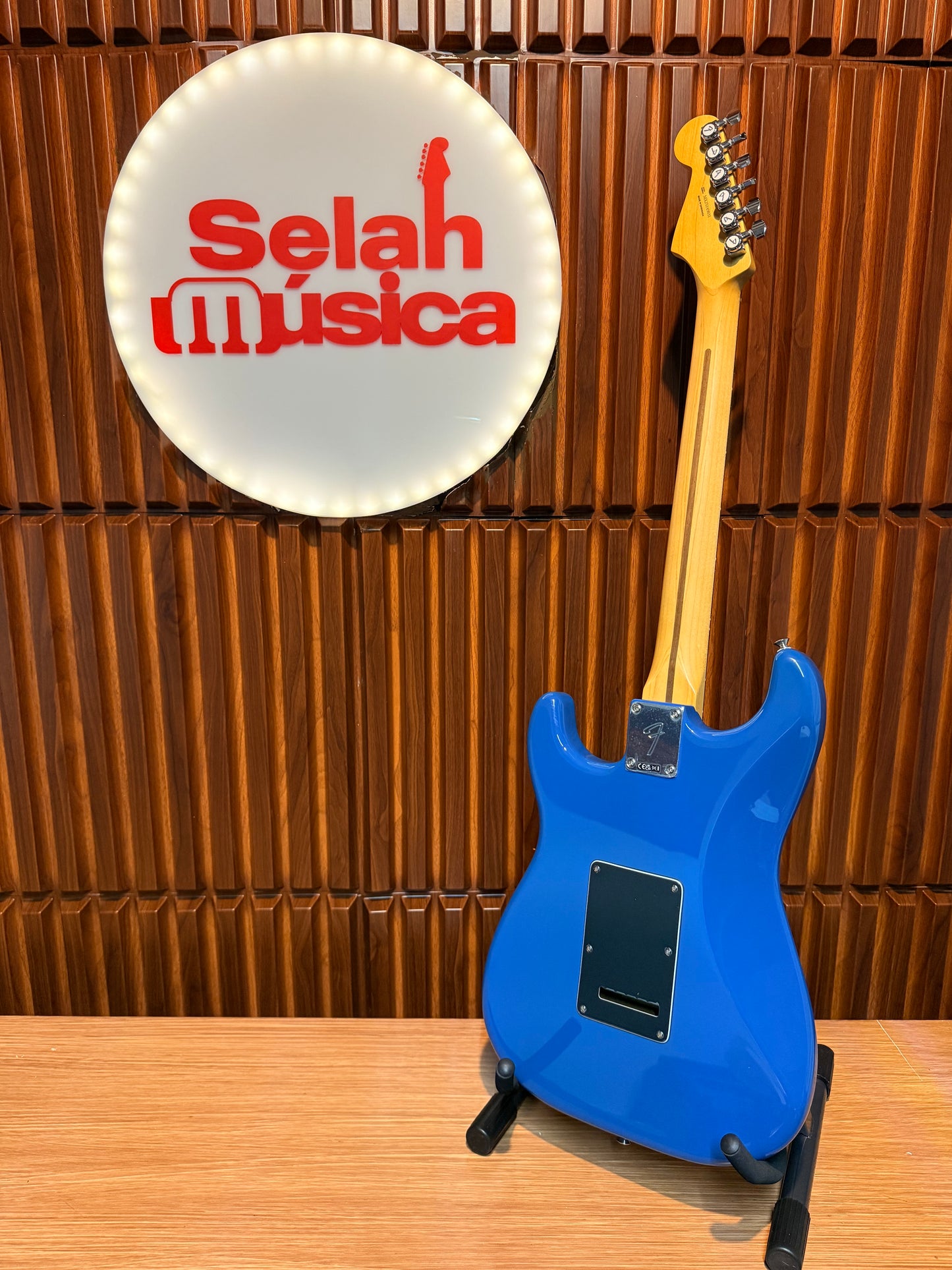 Guitarra Fender Player II Modified Stratocaster HSS – Electric Blue