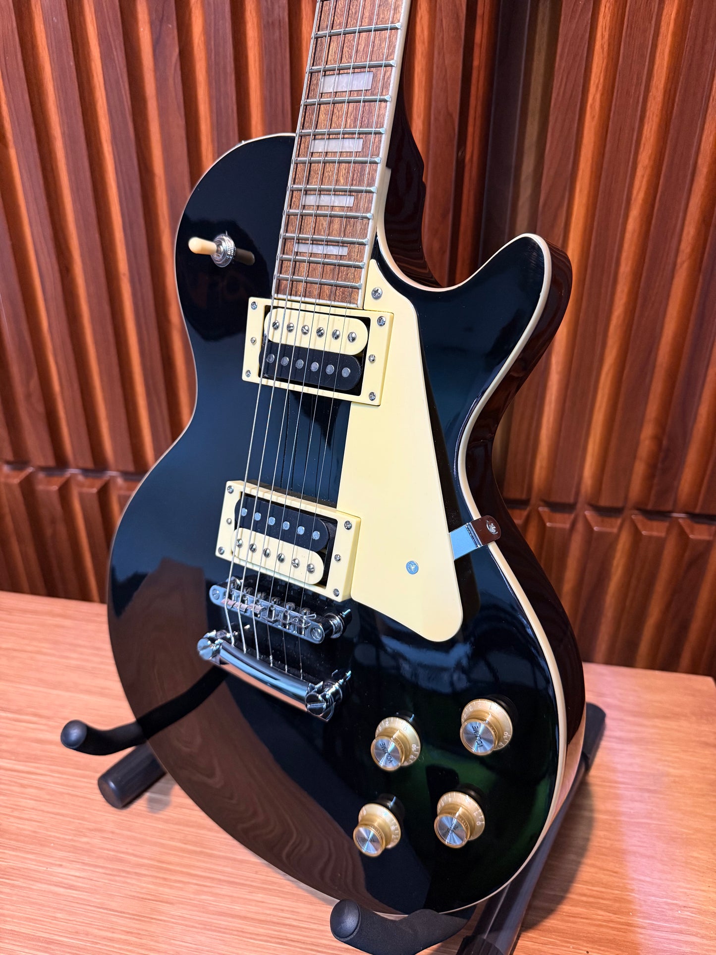 Guitarra Stagg SEL-STD BLK – Black