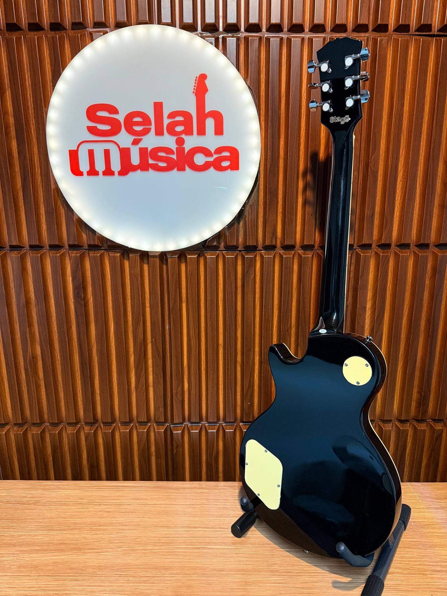 Guitarra Stagg SEL-STD BLK – Black