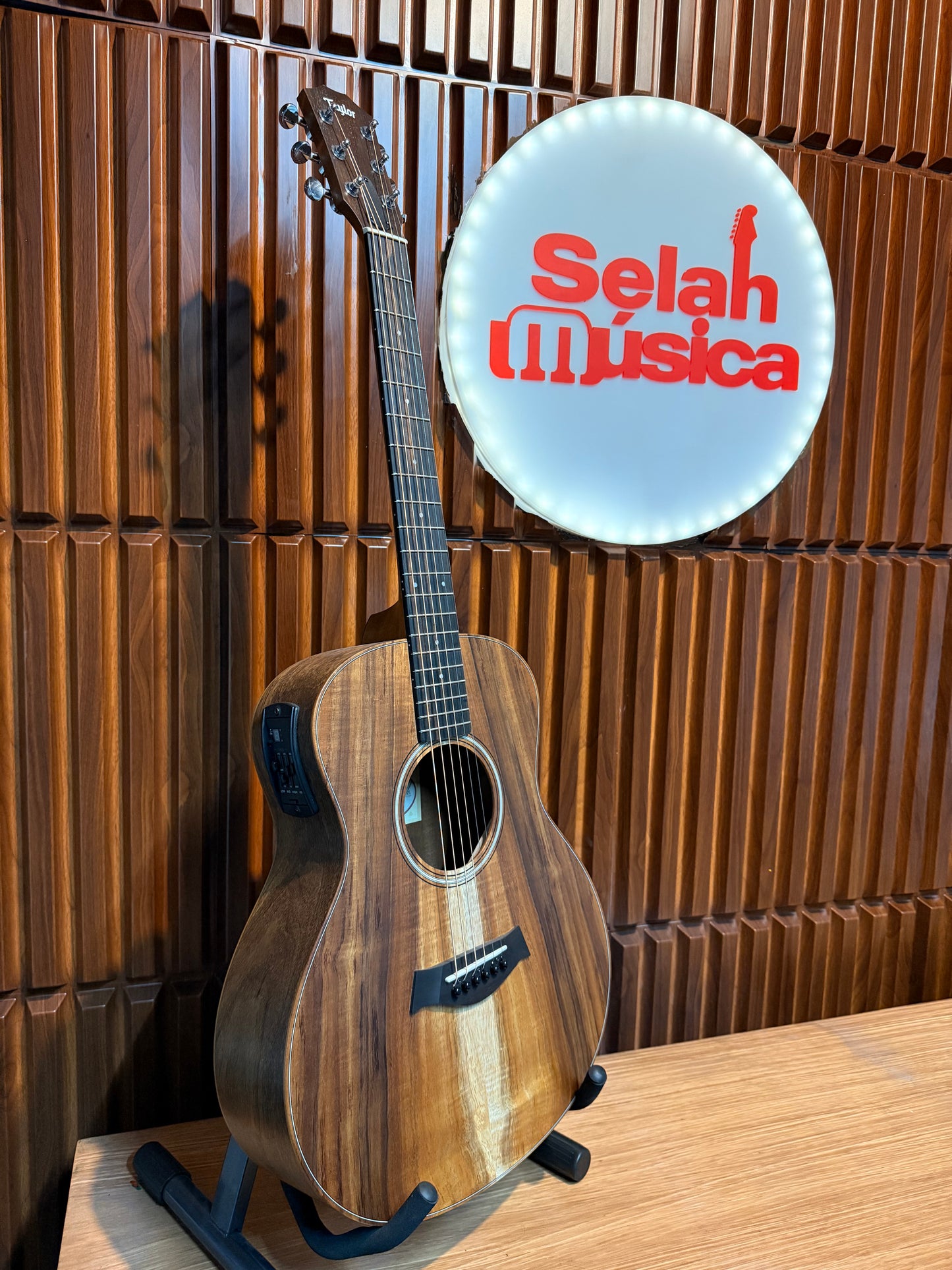 Guitarra electroacústica Taylor GS Mini-e Koa – Natural