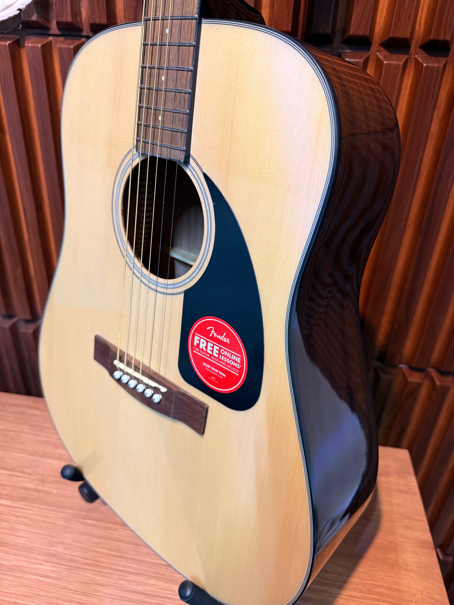 Guitarra acústica Fender CD-60 Dreadnought