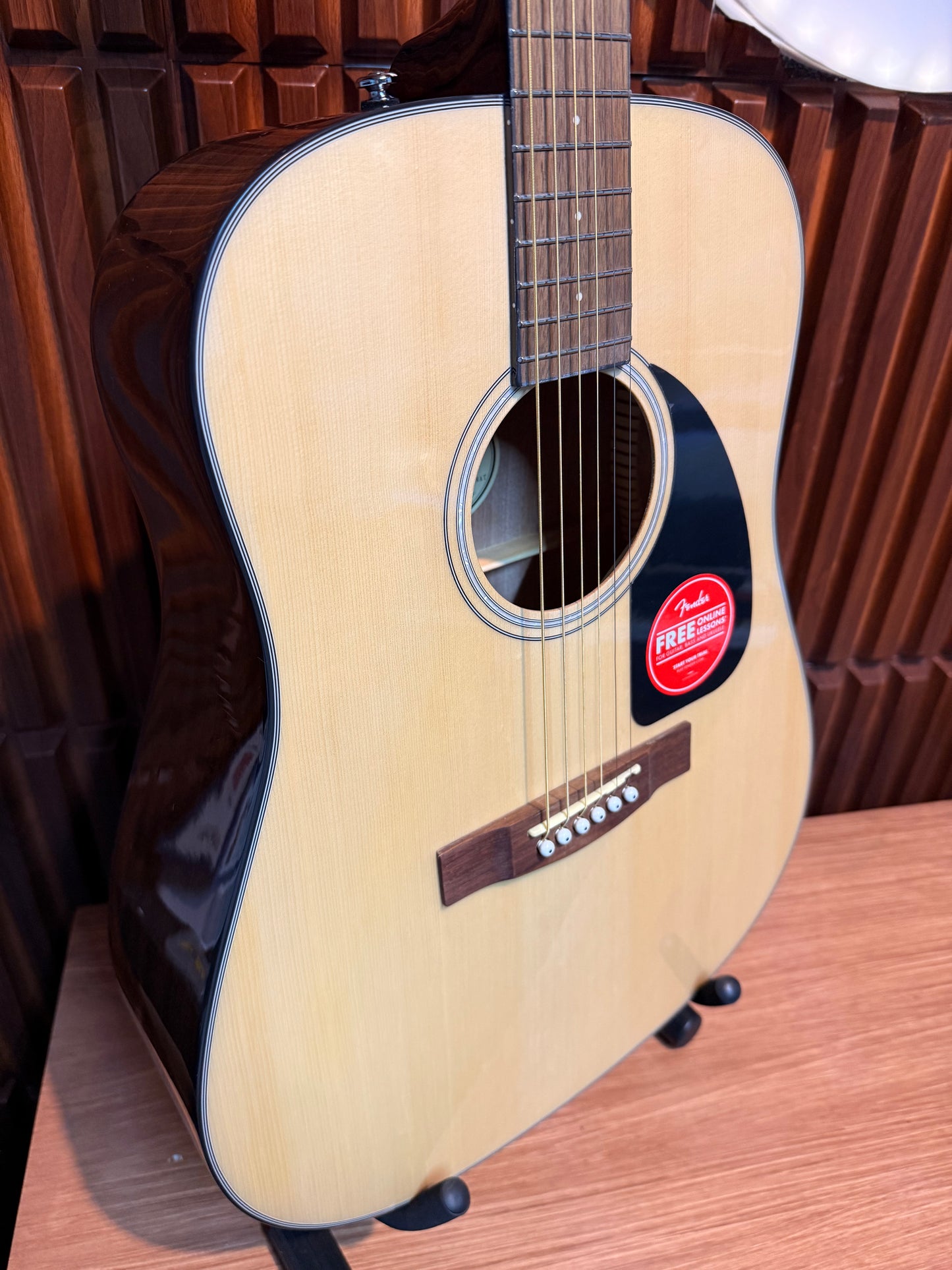 Guitarra acústica Fender CD-60 Dreadnought