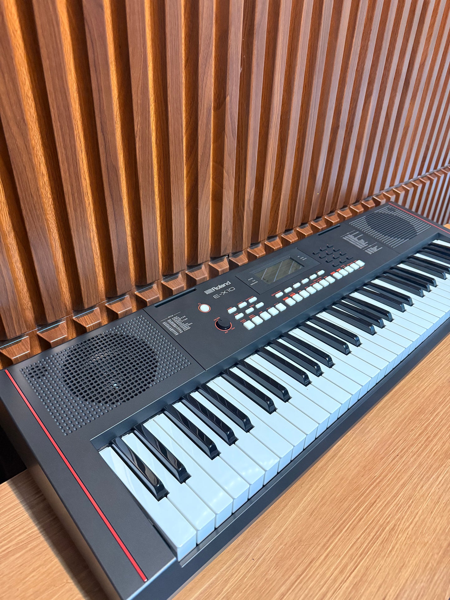 Teclado arreglista Roland E-X10