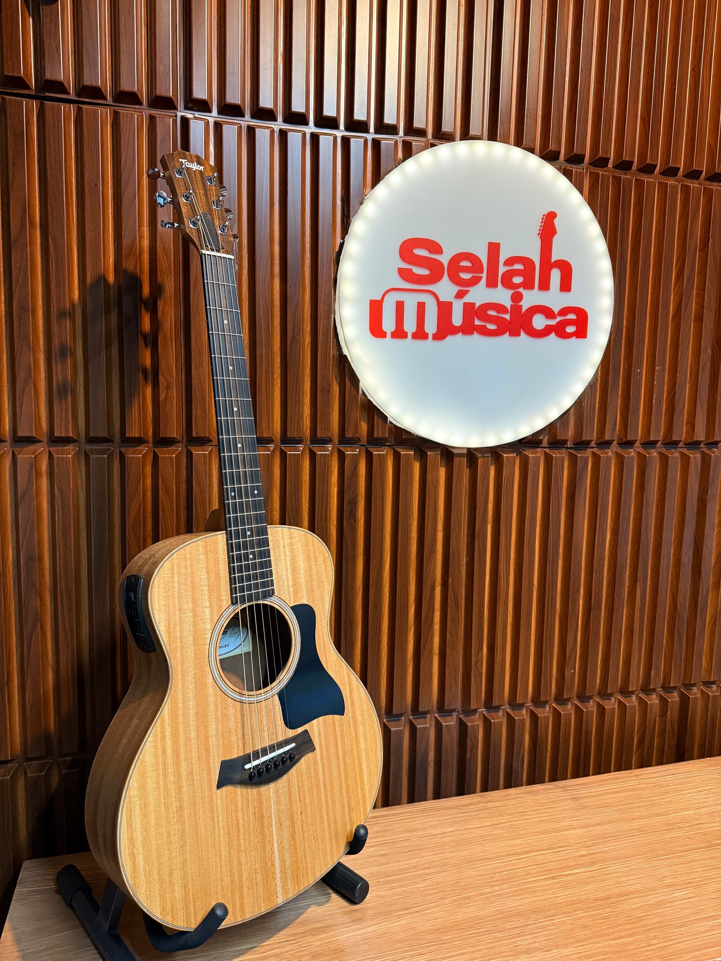 Guitarra Electroacústica Taylor GS Mini-e Mahogany