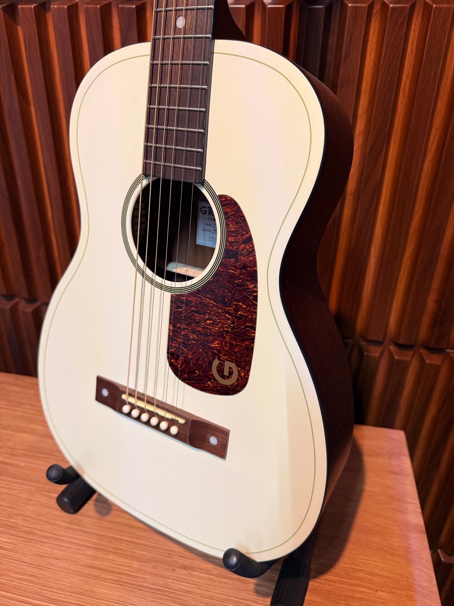 Guitarra Acústica Gretsch Jim Dandy Parlor LTD Vintage White