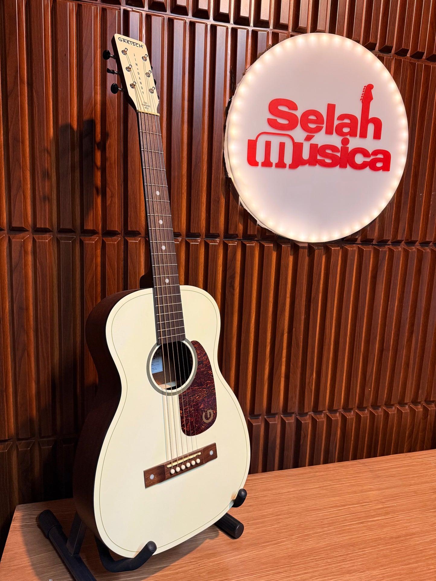 Guitarra Acústica Gretsch Jim Dandy Parlor LTD Vintage White