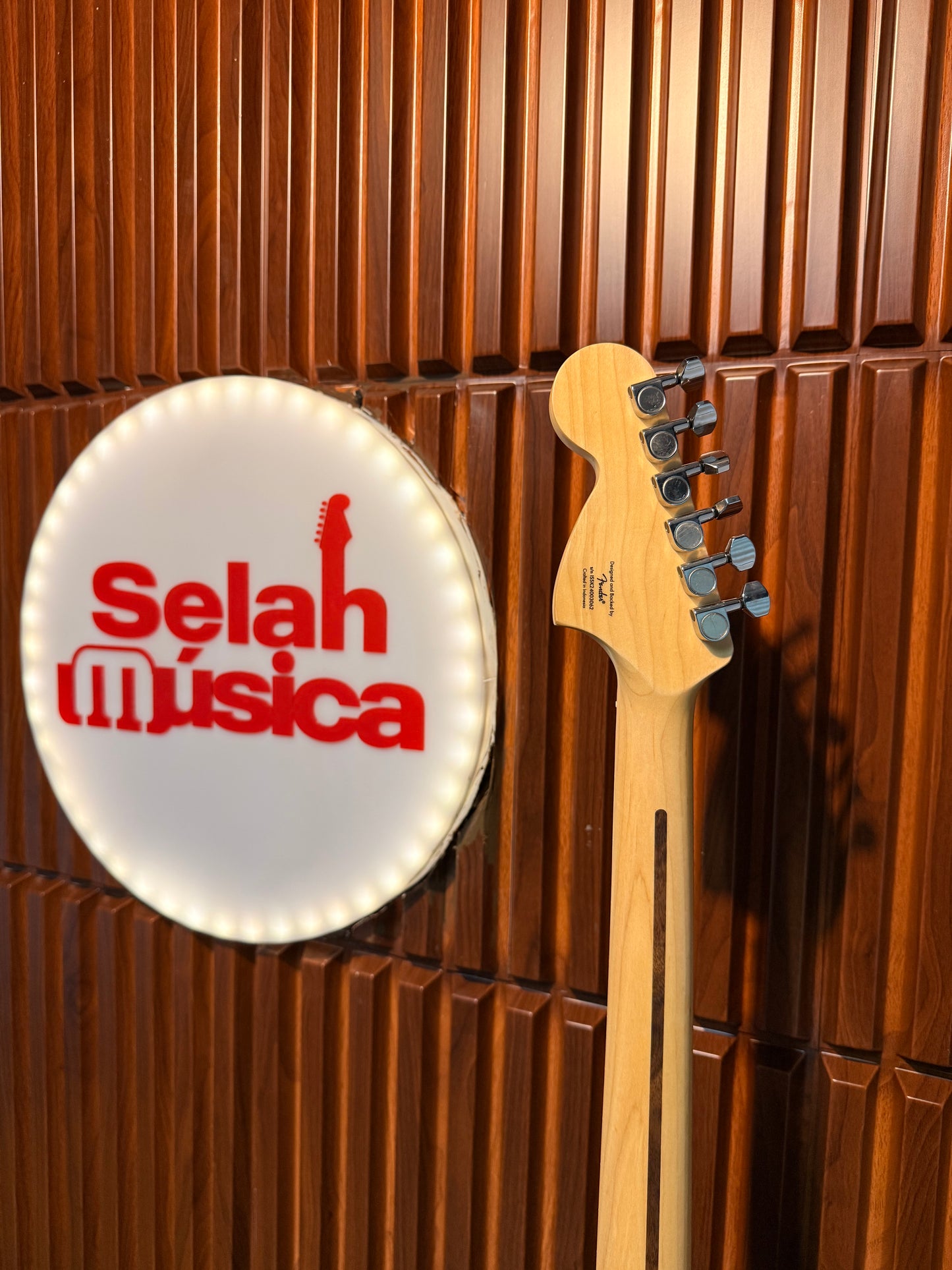 Guitarra Eléctrica Squier Affinity Series Starcaster Deluxe Semi-Hollowbody Sienna Sunburst