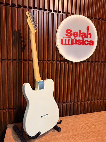 Guitarra Eléctrica Fender Standard Telecaster Blanca