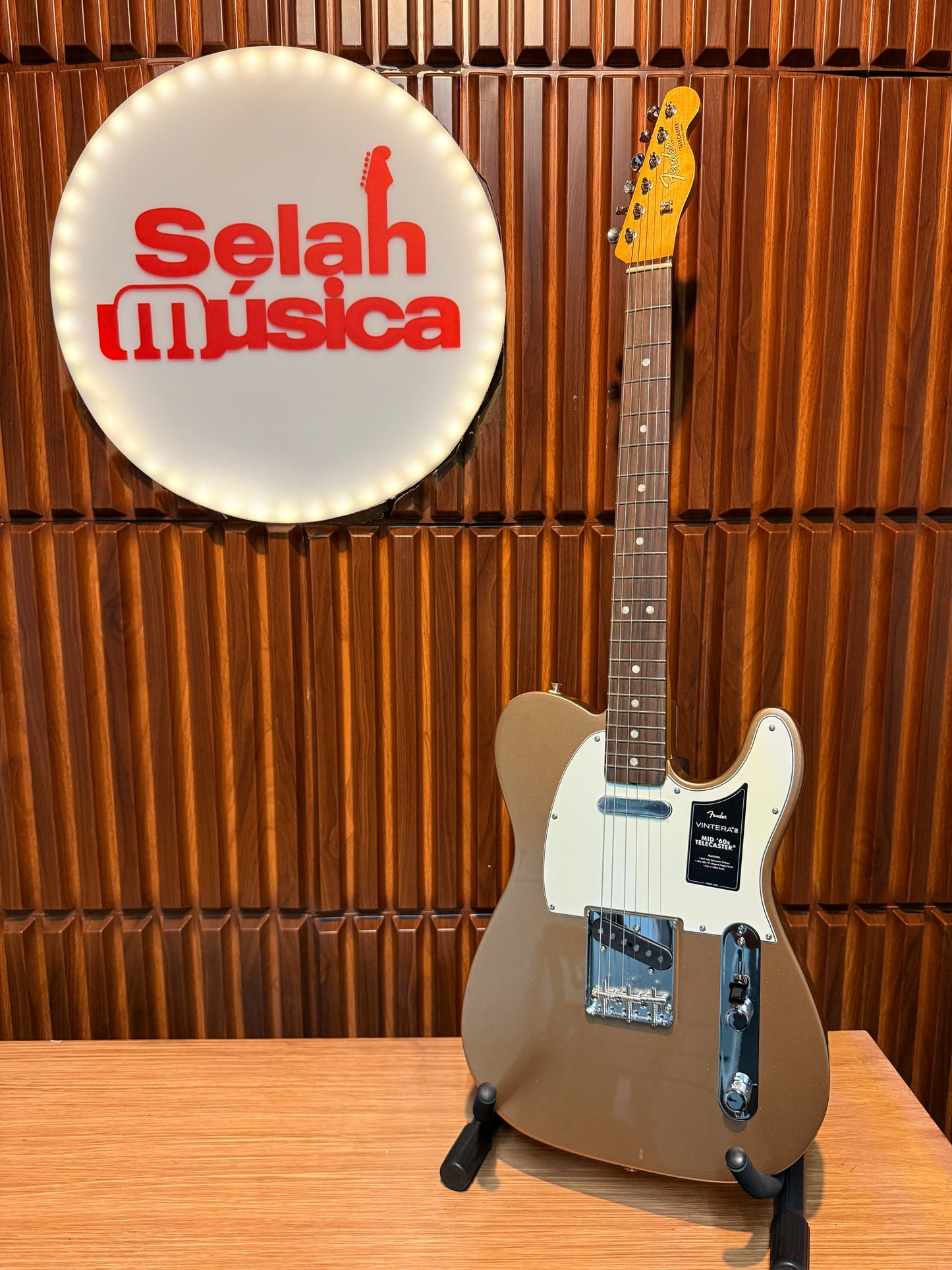 Guitarra Eléctrica Fender Vintera III Mid ‘60s Telecaster Firemist Gold