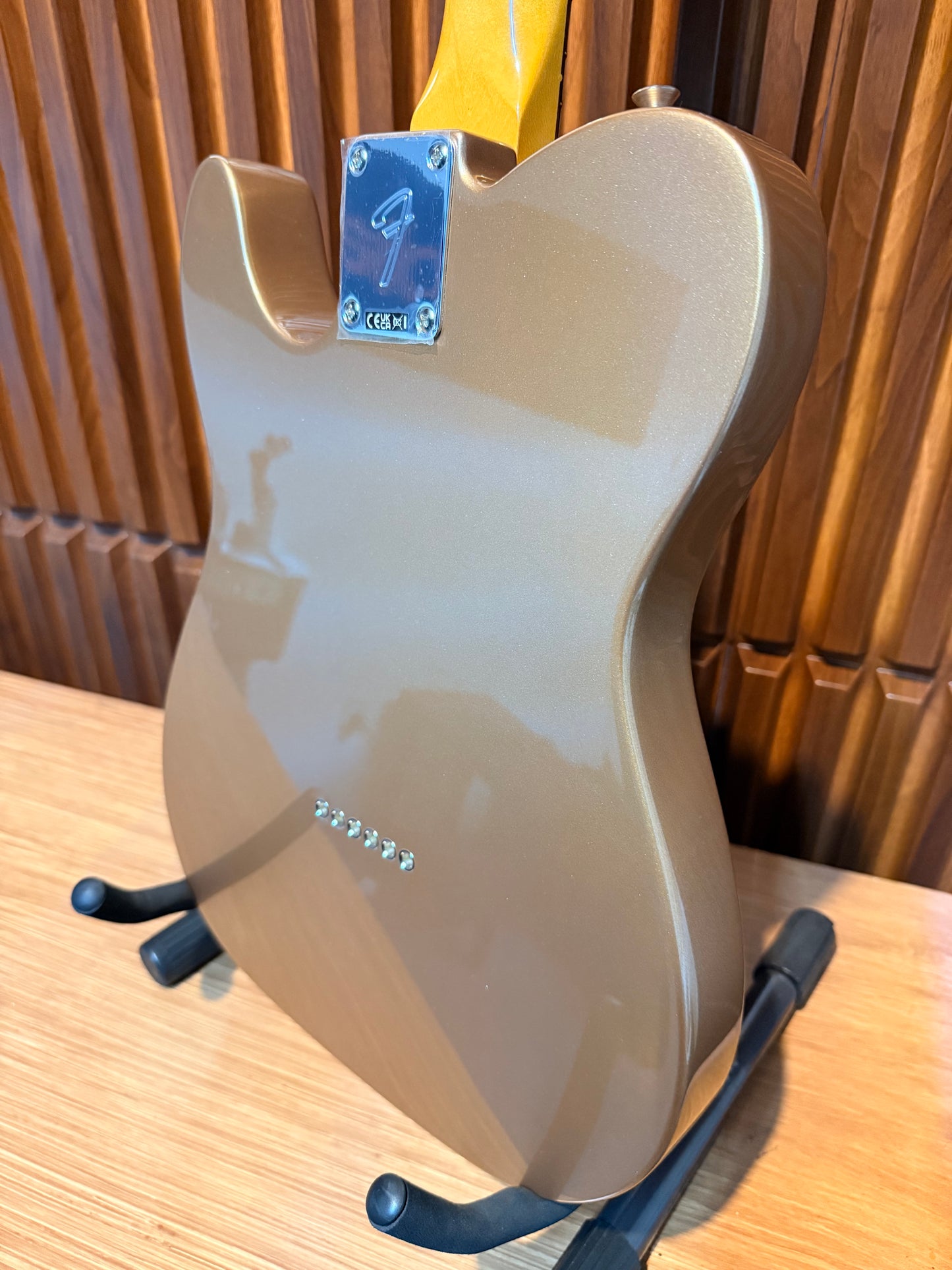 Guitarra Eléctrica Fender Vintera III Mid ‘60s Telecaster Firemist Gold