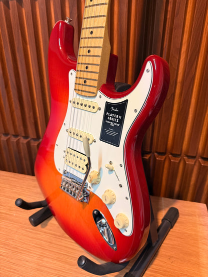 Guitarra Eléctrica Fender Player II Stratocaster HSS Aged Cherry Burst