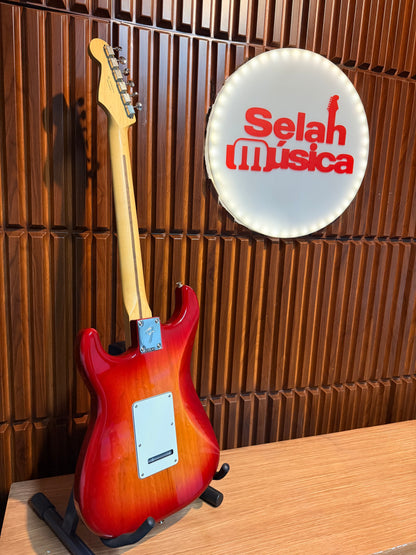 Guitarra Eléctrica Fender Player II Stratocaster HSS Aged Cherry Burst