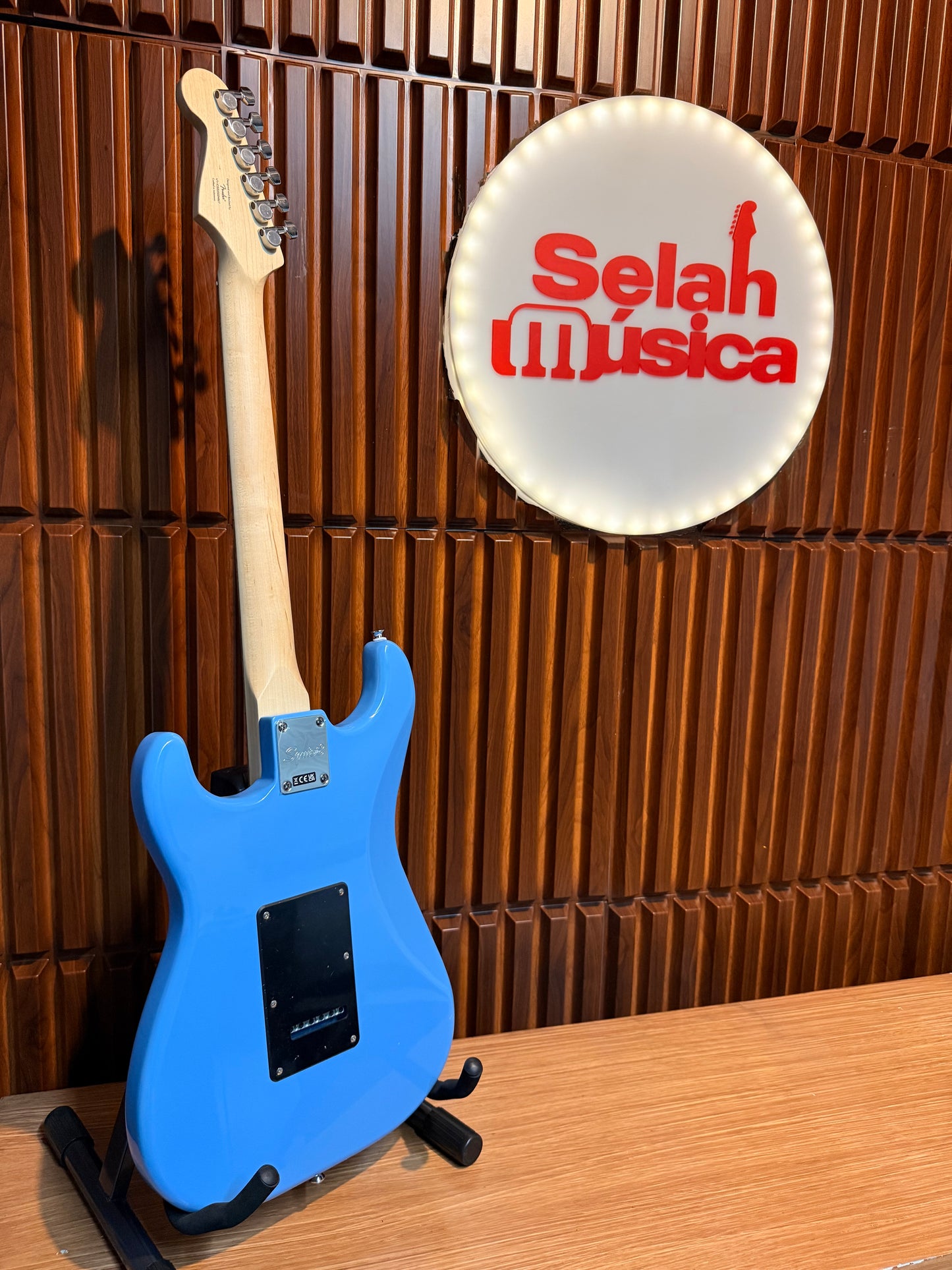 Guitarra Eléctrica Squier Sonic Stratocaster California Blue