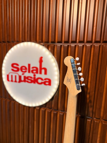 Guitarra Fender x Hello Kitty Stratocaster White Finish