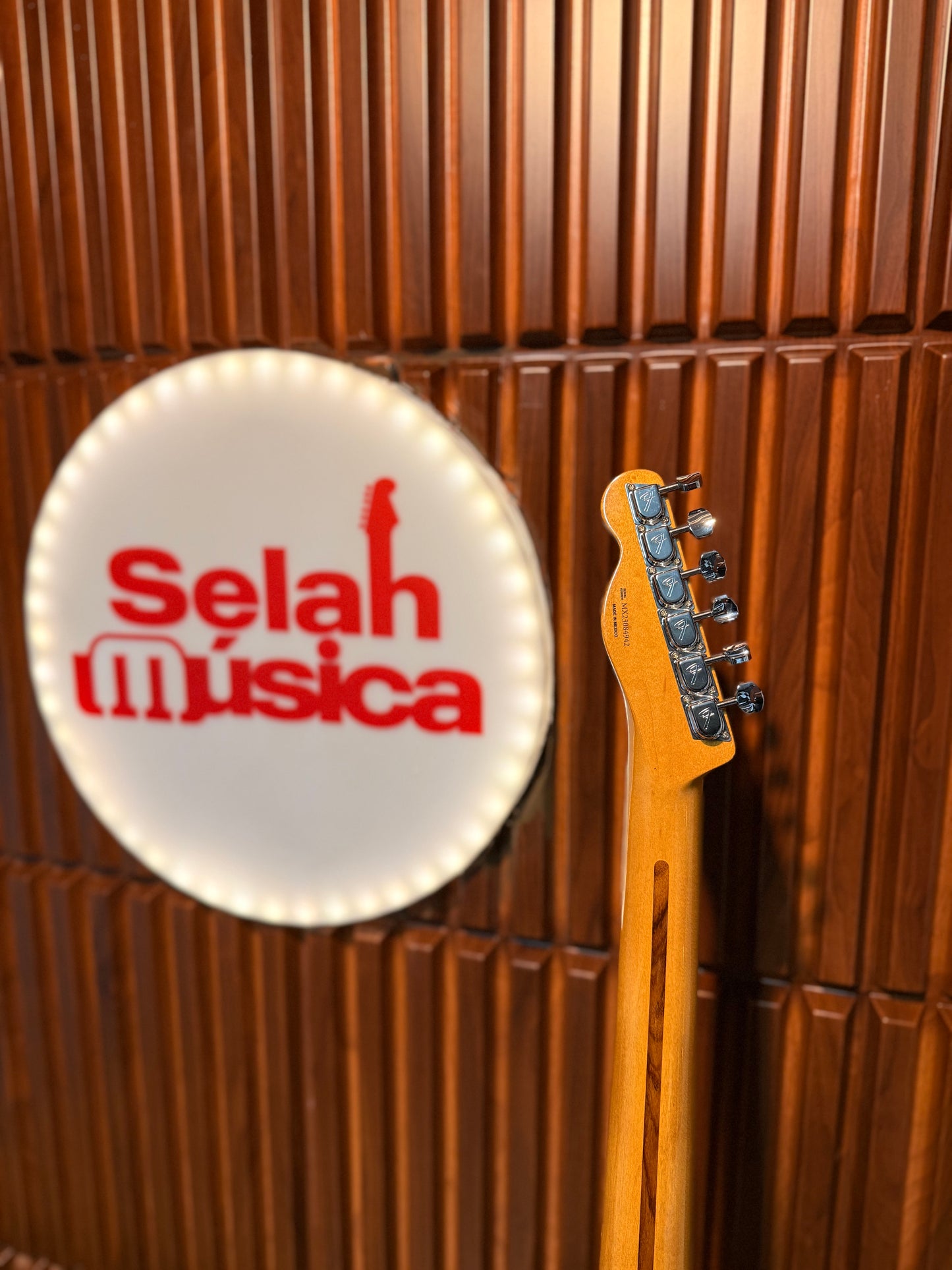 Guitarra Fender Vintera II ’60s Telecaster Thinline 3-Color Sunburst
