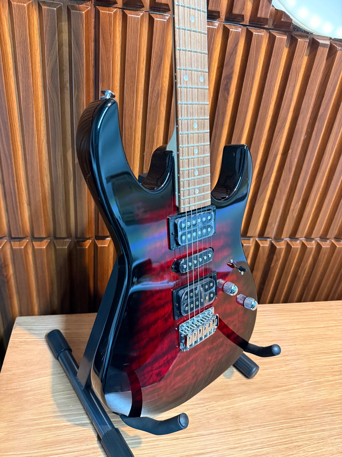 Guitarra Ibanez Gio RG GRX70QA Transparente Sombreado Rojo