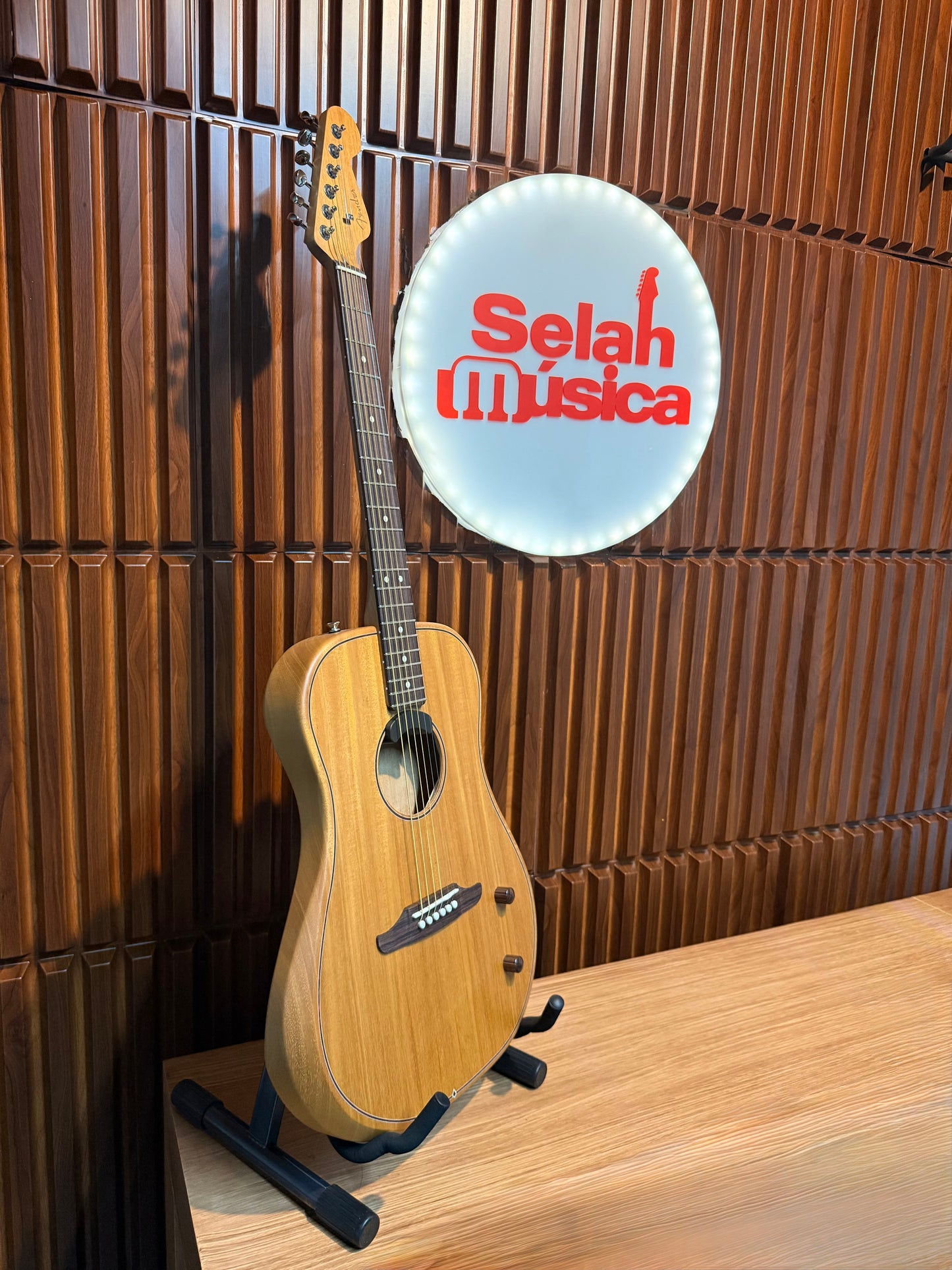 Guitarra Fender Highway Series™ Dreadnought All-Mahogany