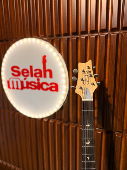 Guitarra PRS SE Silver Sky Dandy Lion