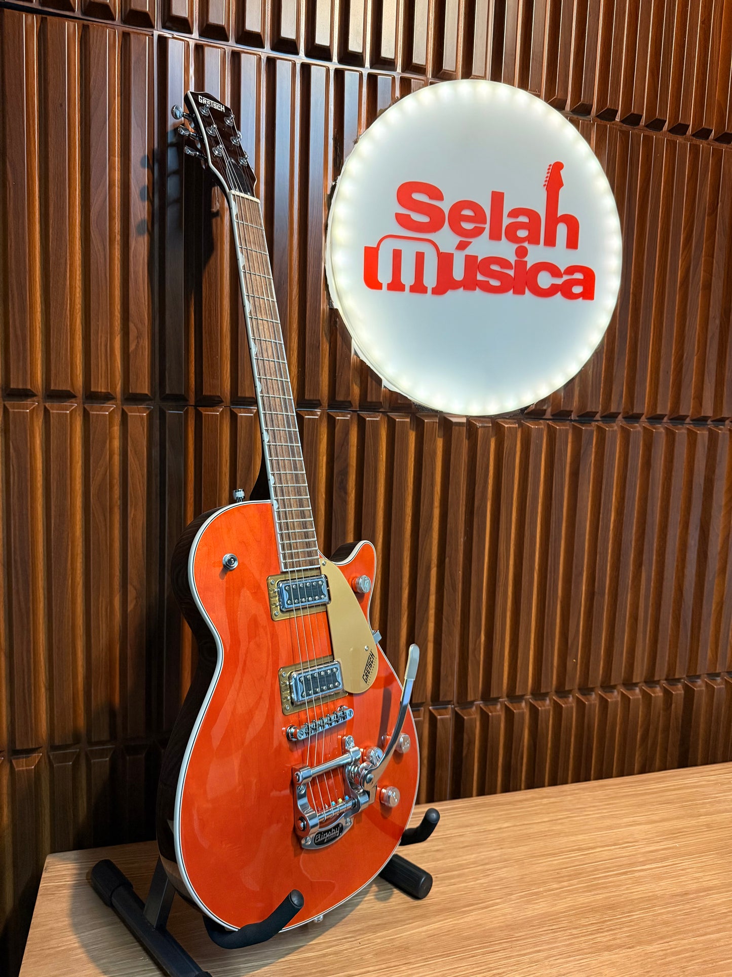 Guitarra Gretsch G5230T Electromatic Jet Orange Stain | Bigsby Tremolo