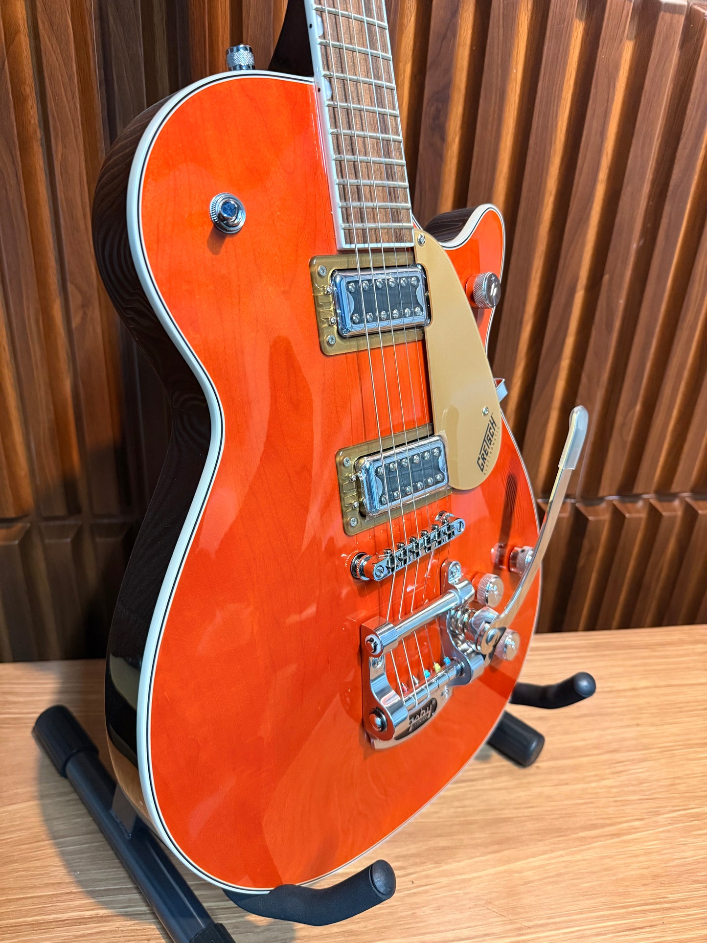 Guitarra Gretsch G5230T Electromatic Jet Orange Stain | Bigsby Tremolo