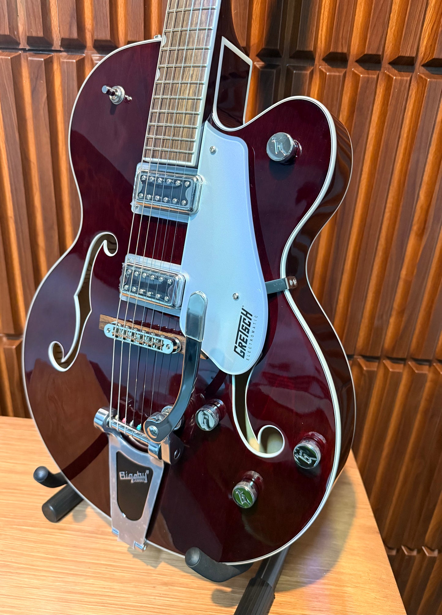 Guitarra Gretsch G5420T Electromatic Classic Hollow Body Walnut