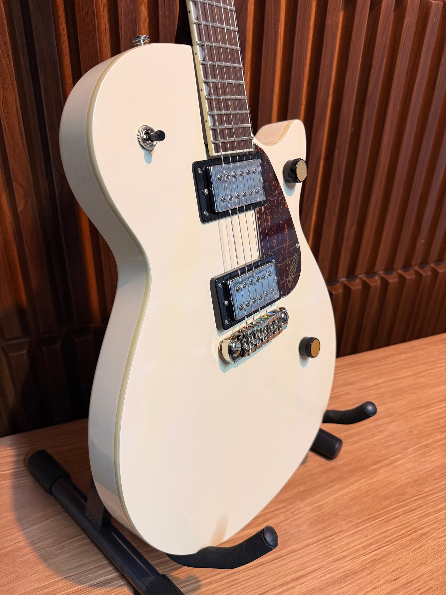 Guitarra Gretsch Streamliner Jet Club Single-Cut Vintage White