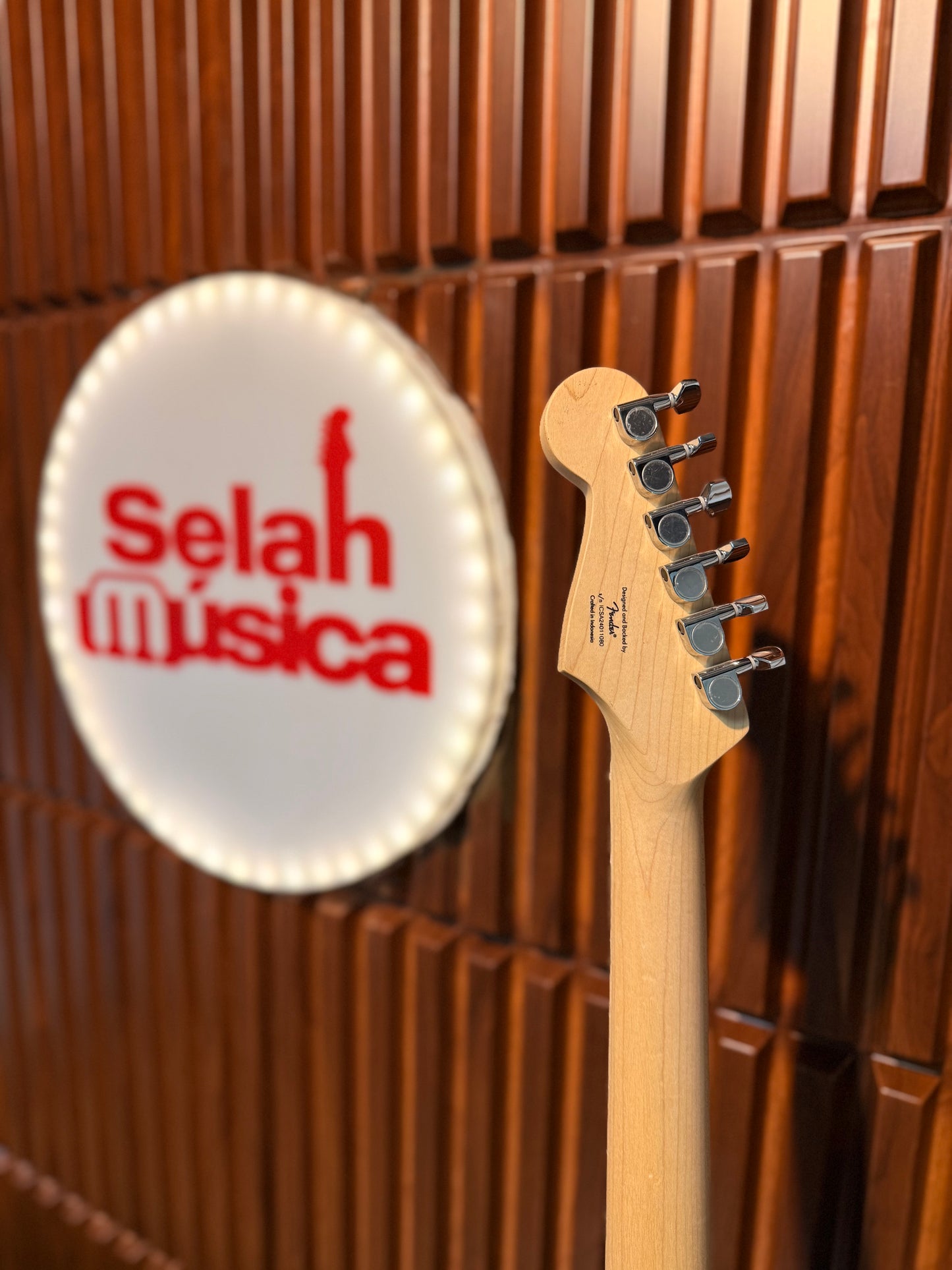 Guitarra Squier Sonic Stratocaster 2-Color Sunburst