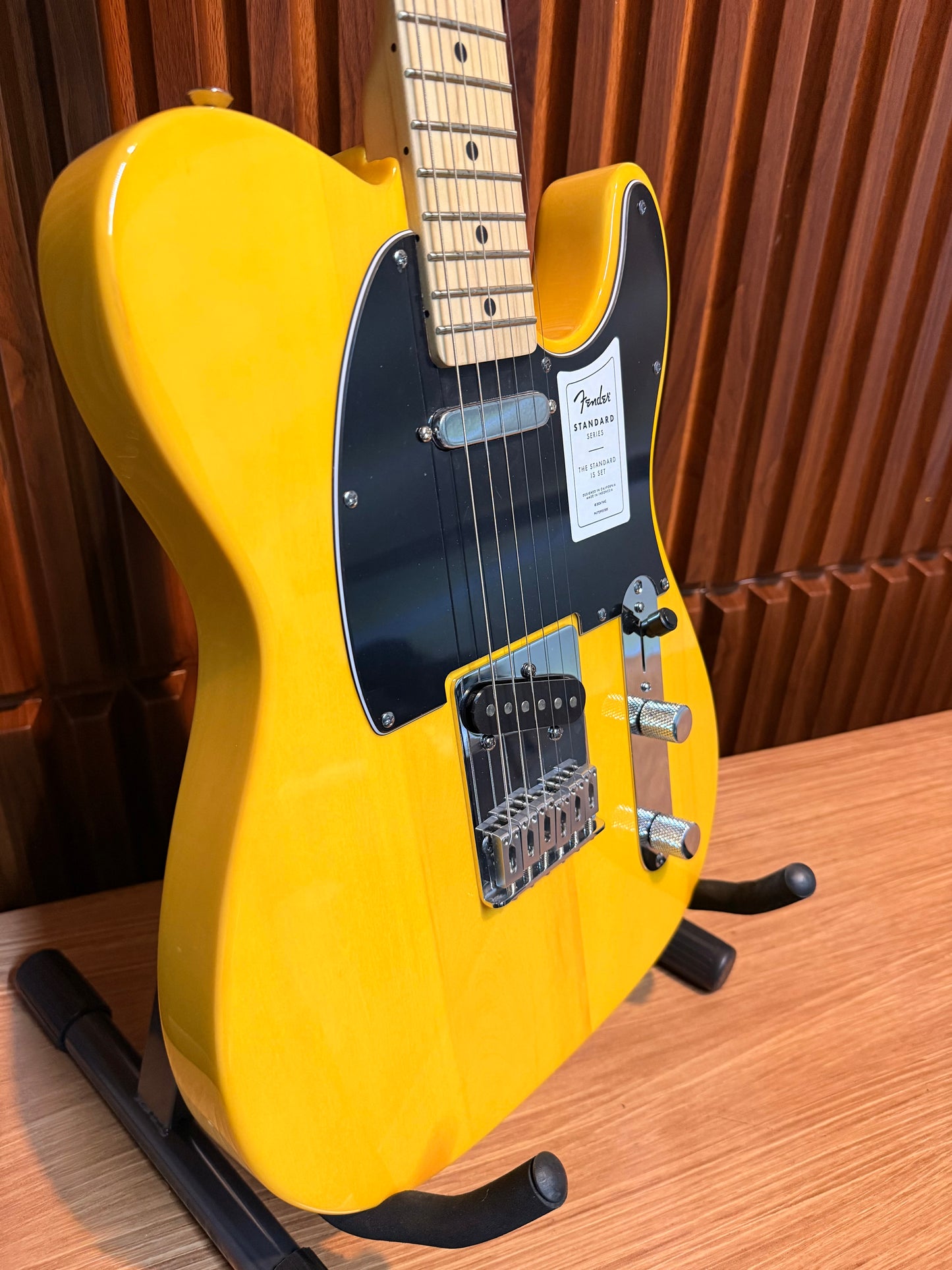 Guitarra  Fender Standard Telecaster Butterscotch Blonde