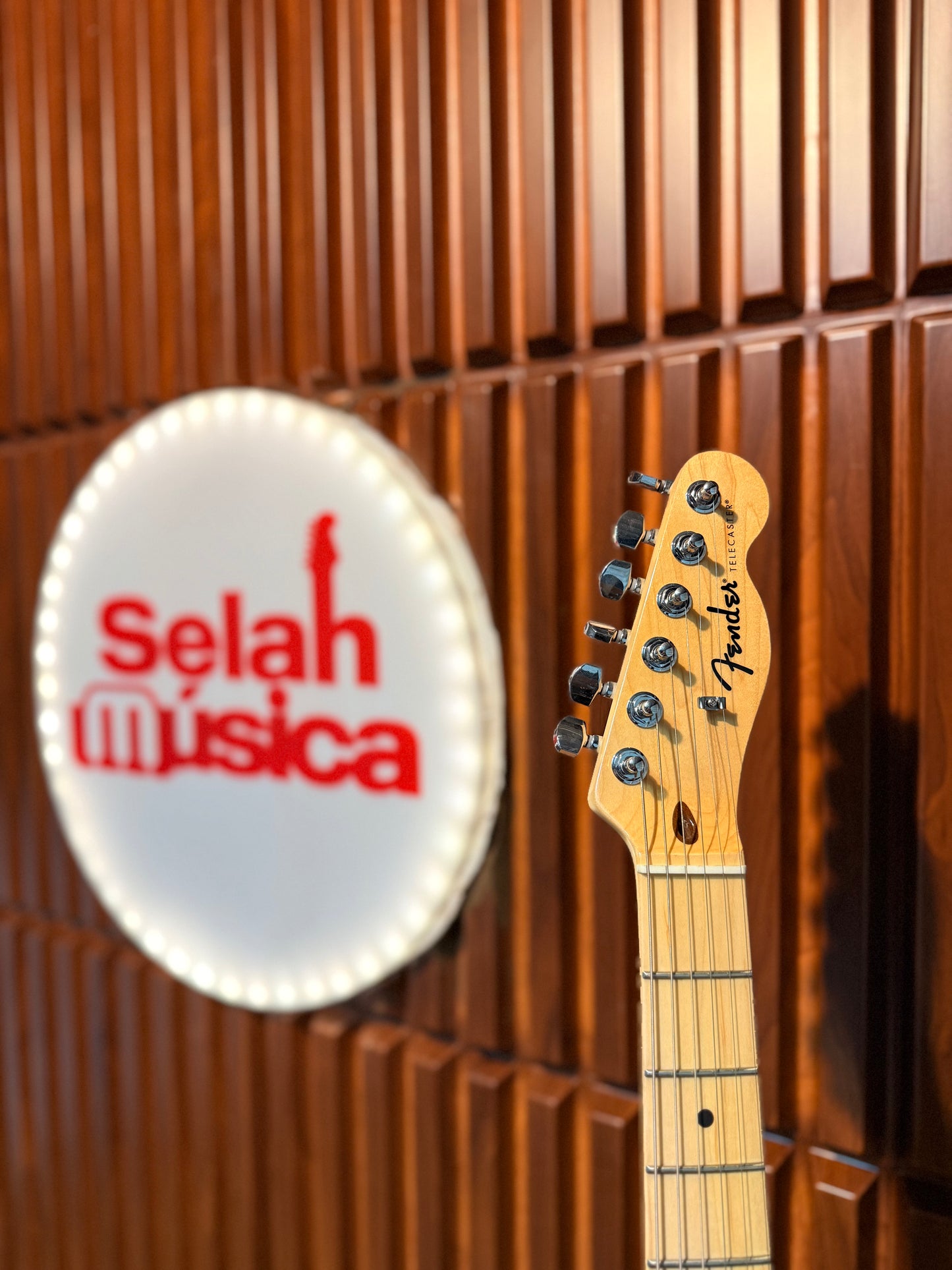Guitarra  Fender Standard Telecaster Butterscotch Blonde