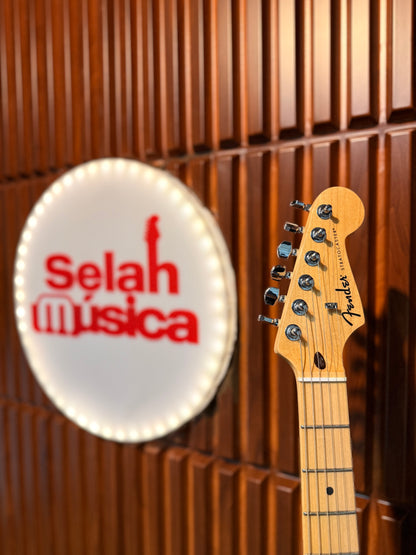Guitarra Fender Standard Stratocaster – Candy Cola