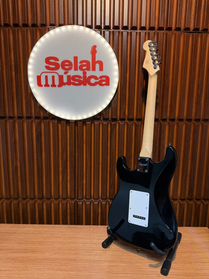Guitarra Squier Sonic Stratocaster – Negra