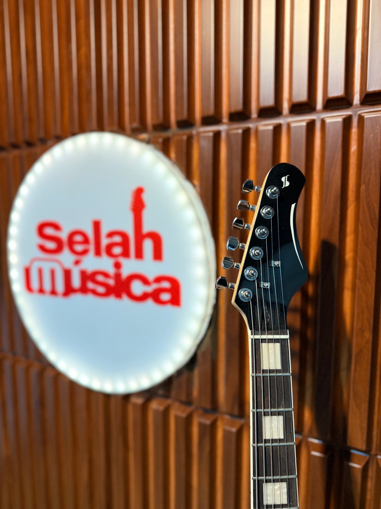 Guitarra Stagg SES-60 – white blonde