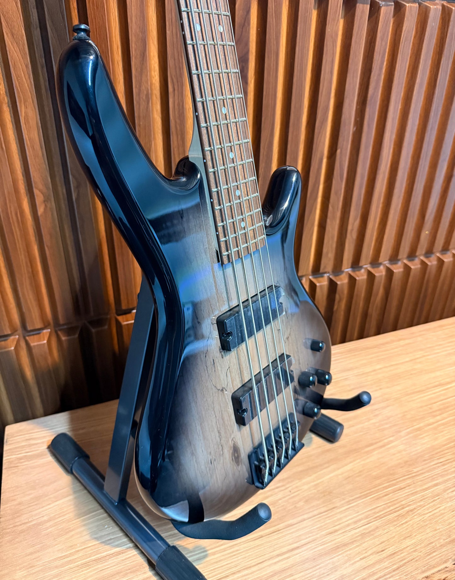 Bajo Eléctrico Ibanez GSR205SM 5 Cuerdas – Natural Gray Burst