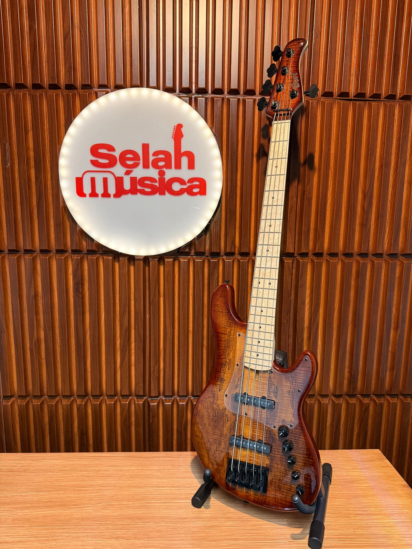 Bajo Eléctrico Cort GB Fusion 5 Cuerdas – Antique Brown Burst