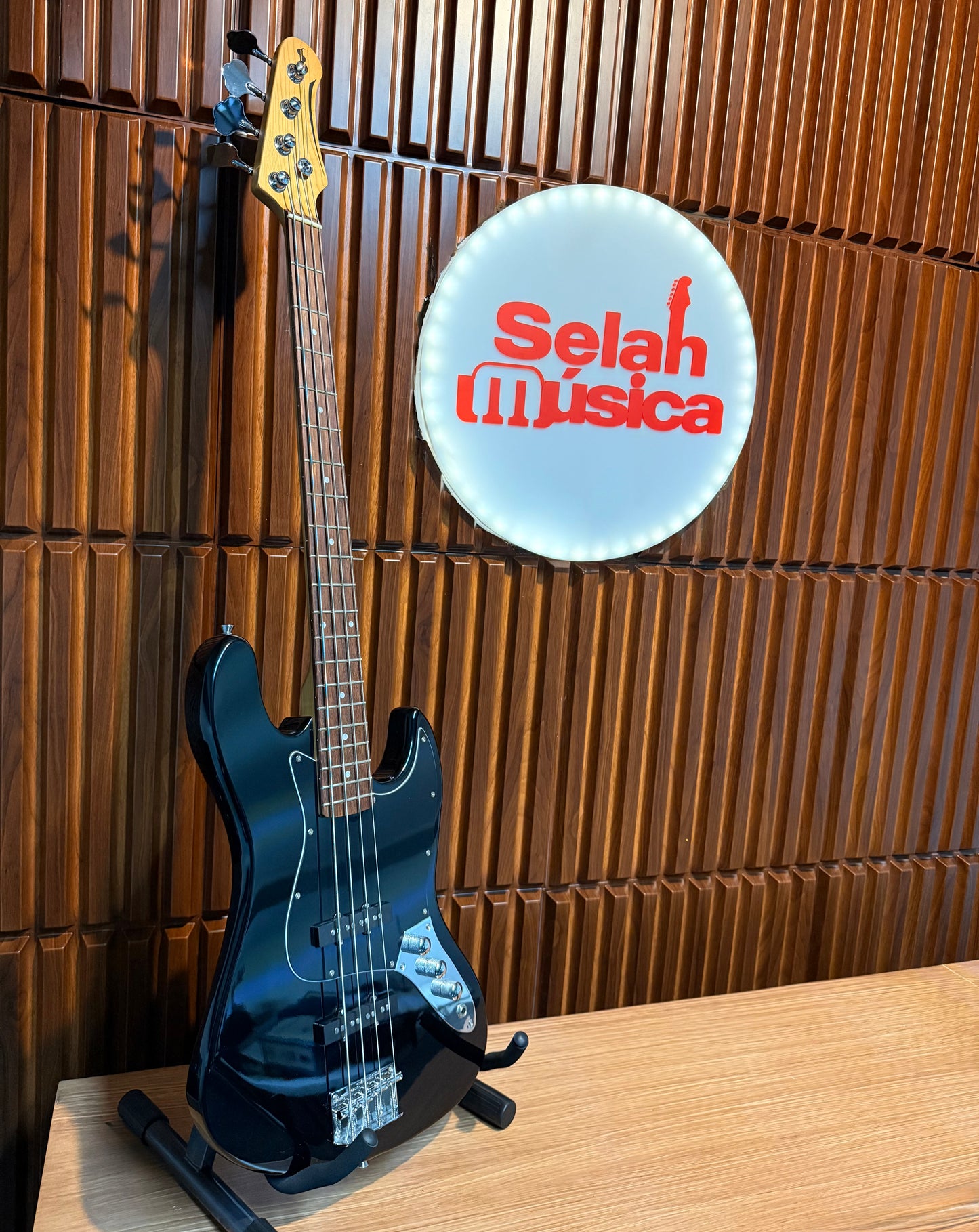 Bajo Eléctrico Stagg SBJ-30 STF 4 Cuerdas – Black