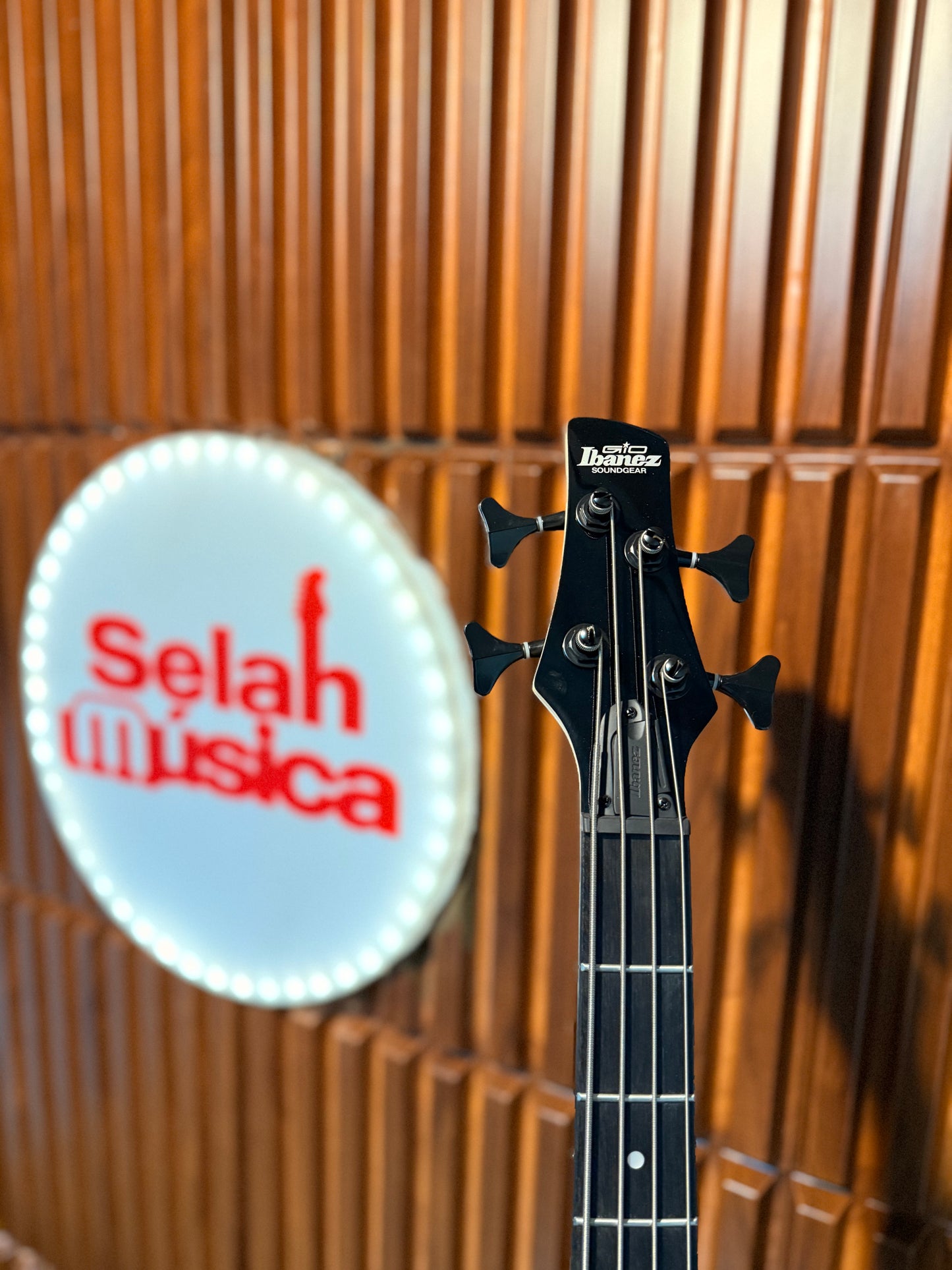 Bajo Eléctrico Ibanez GSR280QA – Transparent Yellow Sunburst